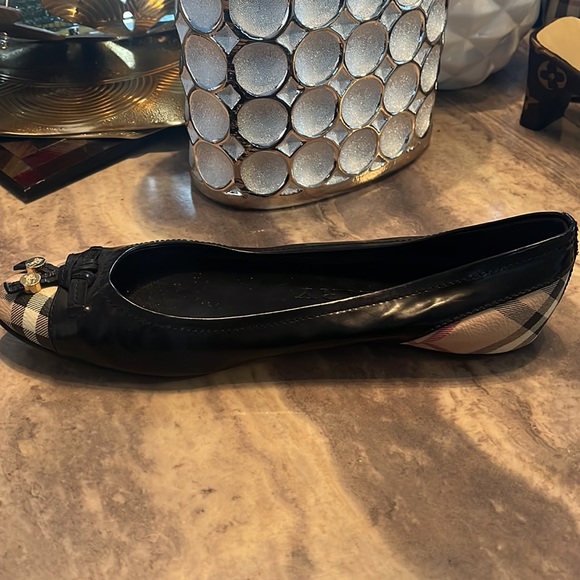 Used - Picture 3 of 3